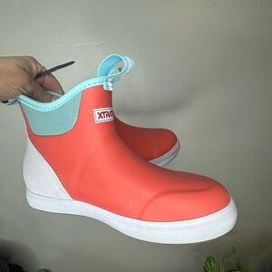 Xtratuf women’s shoes